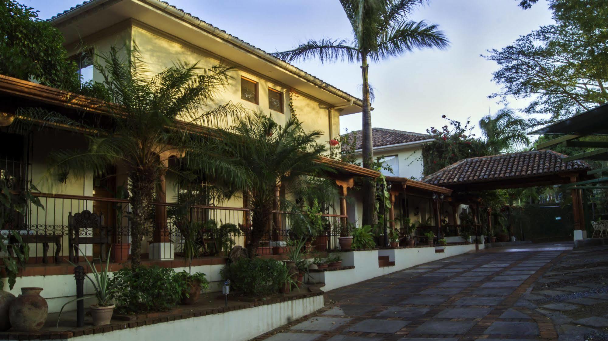 Altos De Fontana Hotel Managua Exterior foto